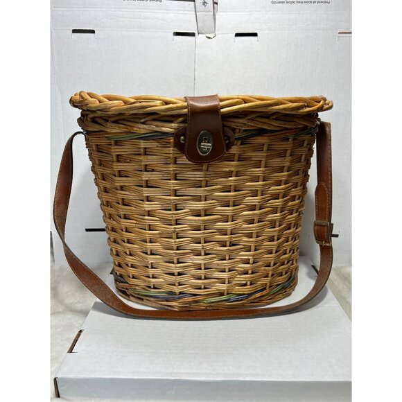 Wicker Picnic Basket With Strap & Plaid Lining - Picture 1 of 9